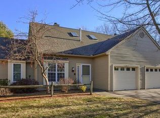 101 Ridgefield Cir #B, Clinton, MA 01510