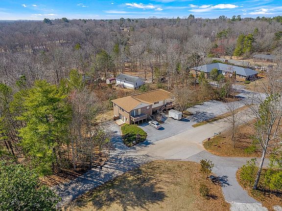 4th image of 1 Shagbark Ln #79eb15b53