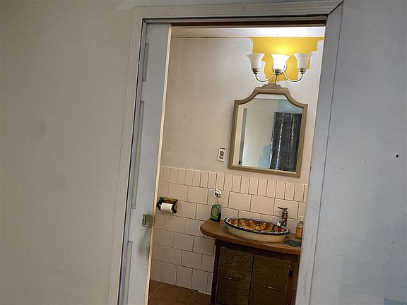 4th image of 963 S 6th Ave #1-2-4