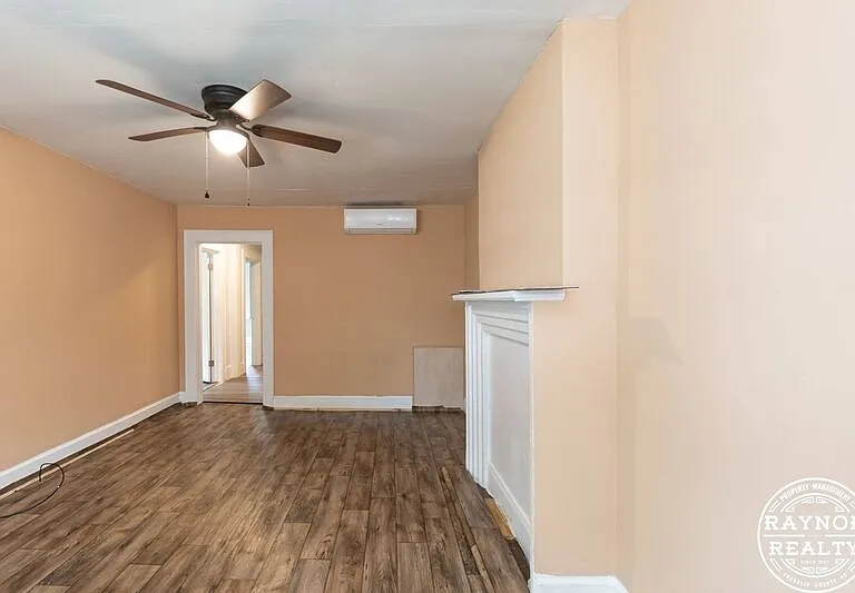 617 & 619 Midway St #619 — Photo 5