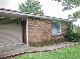 1205 N 12th St, Rogers, AR 72756