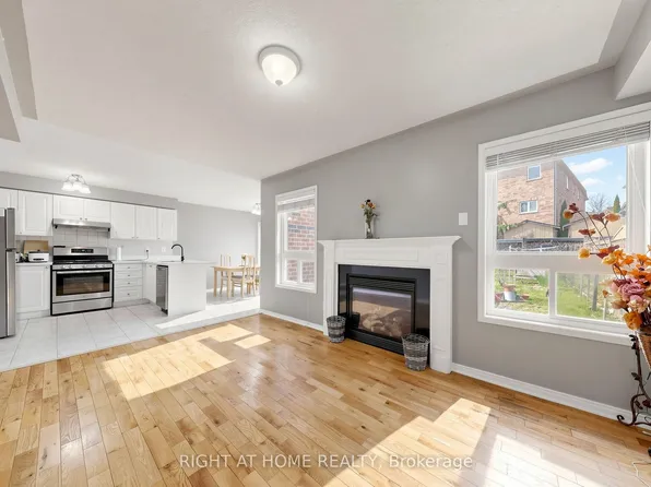 648 Blackwood Blvd, Oshawa, ON L1K 0G7