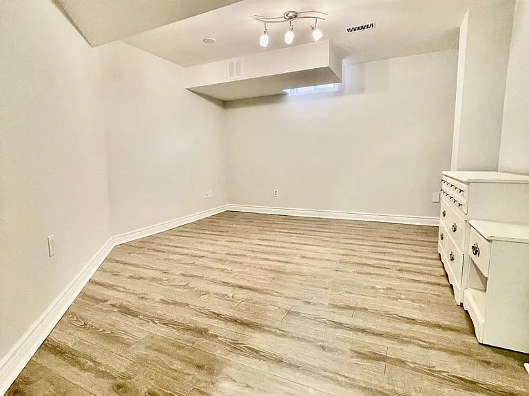 3 Teseo Ct #BASEMENT — Photo 12