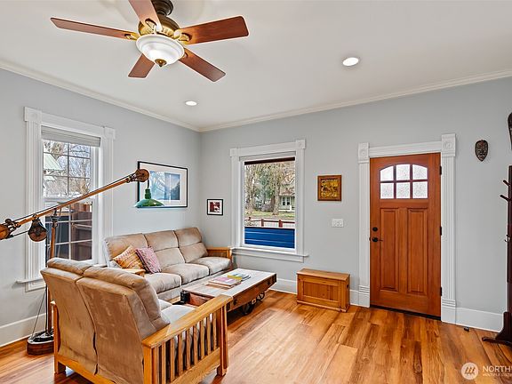 4th image of 105 N Anderson Street