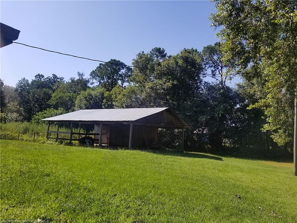 2nd image of 2098 N Dressel Rd