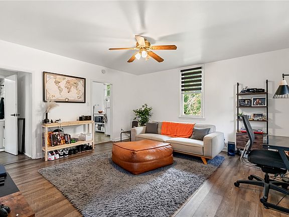 4th image of 108 Burnside Ave