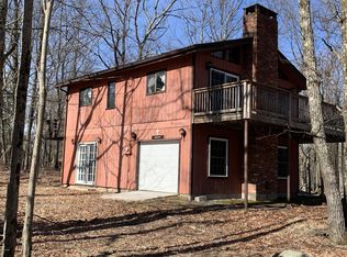 101 Summer Hill Rd, Hawley, PA 18428