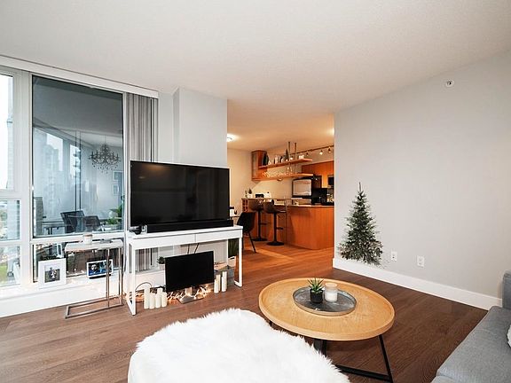 3rd image of 1495 Richards St #1706