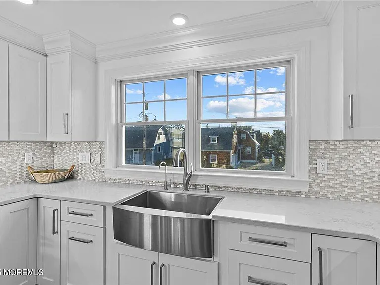 382 Western Ave — Photo 15