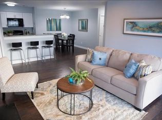176 Crosspointe Dr, East Brunswick, NJ 08816