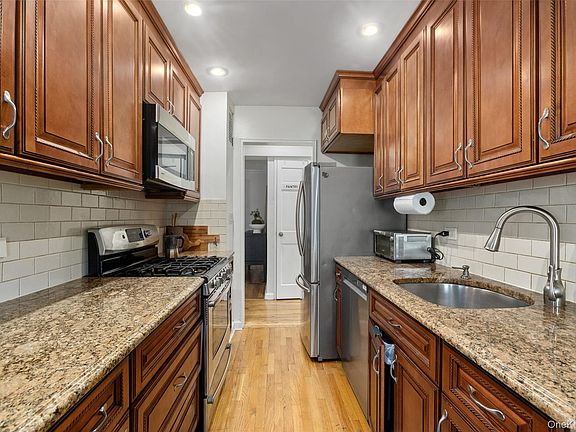 5th image of 110 Dehaven Drive #216