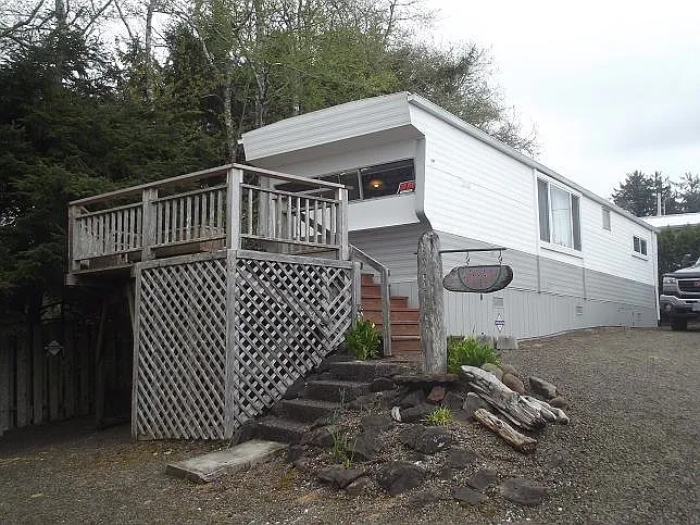 4320 Portland Ave W photo 1