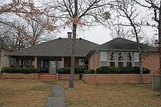 1st image of 131 Pinehurst Dr