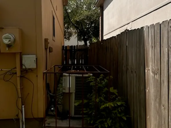 3034 La Estancia Ln, Houston, TX 77093