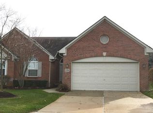519 Woodhaven Dr #1, Commerce Township, MI