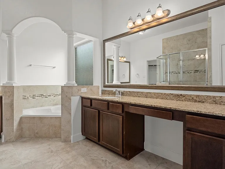 14807 Kenton Place Ln — Photo 15