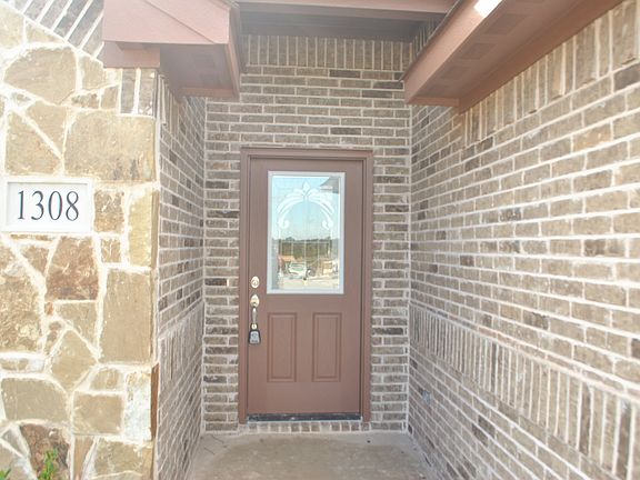 4th image of 1308 Town Creek Cir