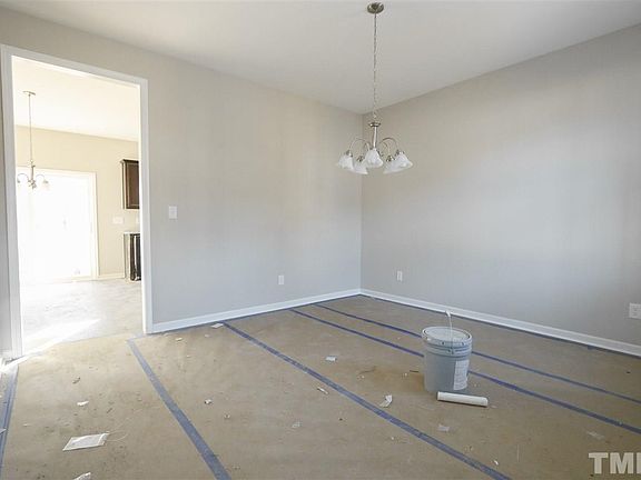 4th image of 195 Carissa Dr