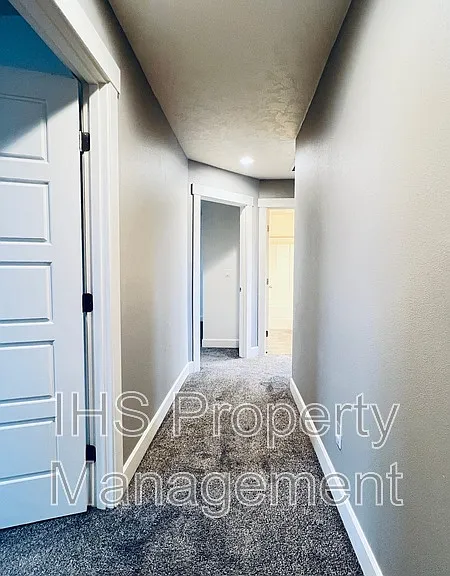 9801 Silverbright Dr — Photo 24