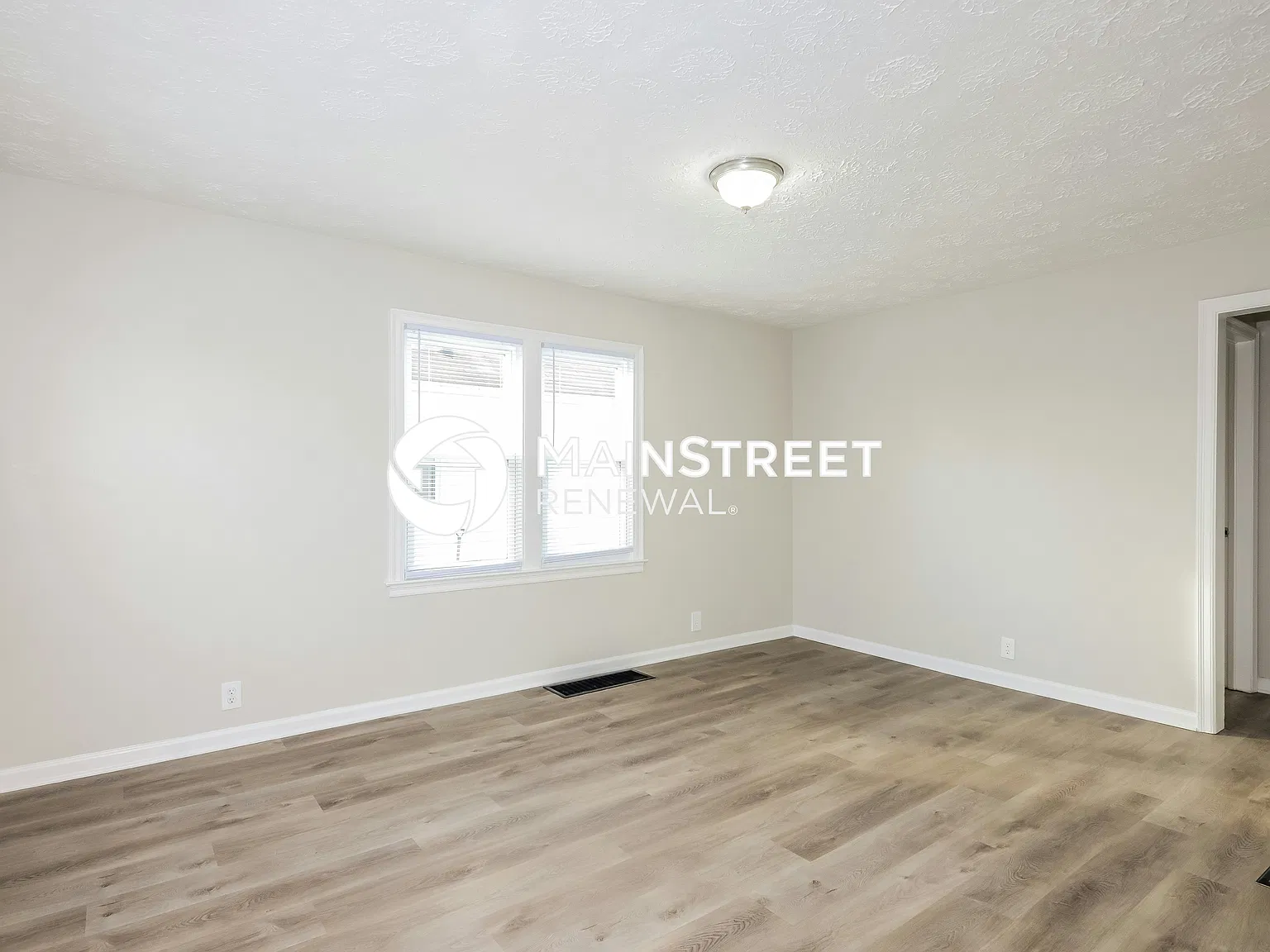 2334 Calhoun St — Photo 4