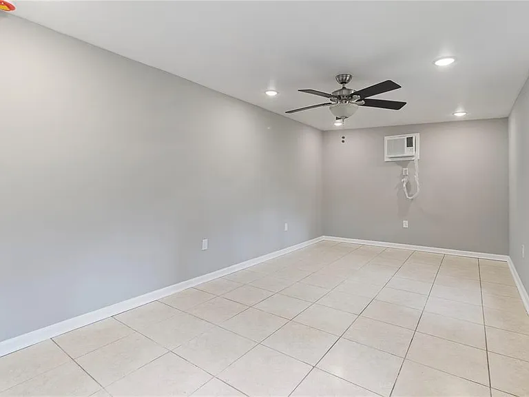 23094 Central Ave — Photo 18