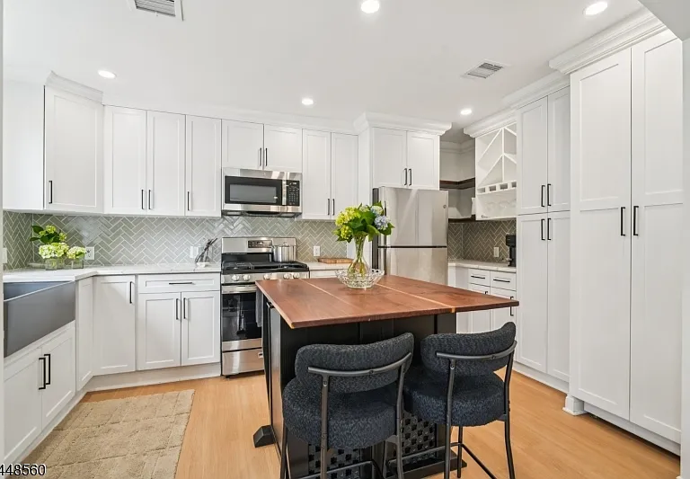 20 Mine Ave — Photo 6
