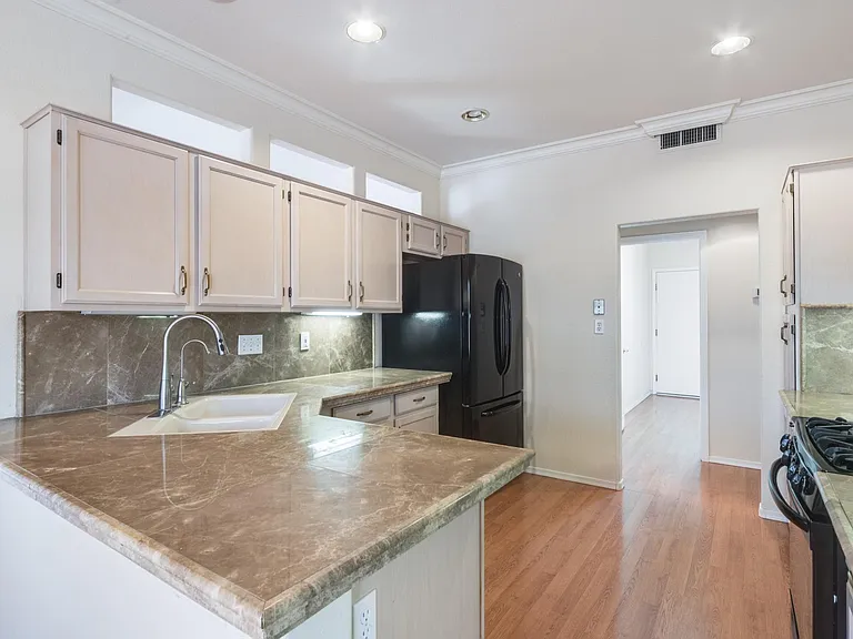 15304 W Heritage Dr — Photo 18
