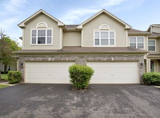 685 Countryfield Ln #685, Elgin, IL 60120