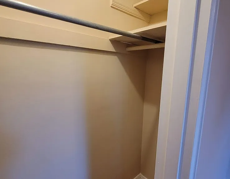 5623 Selby Ct — Photo 11