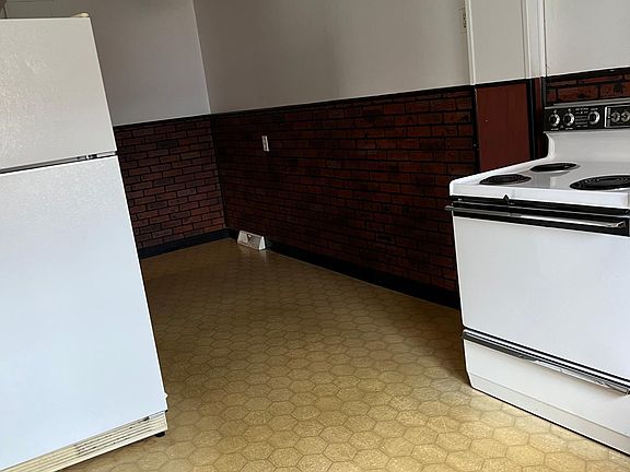 4th image of 66 Main St #4
