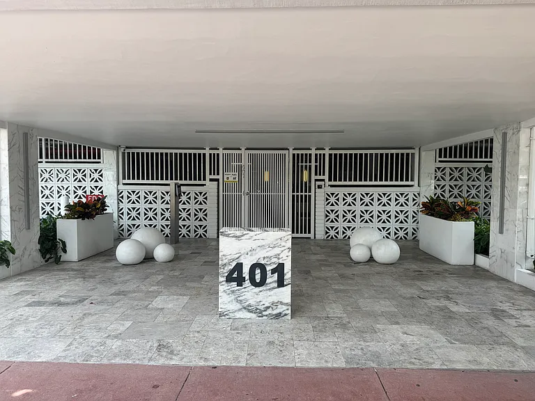 401 Ocean Dr #518 — Photo 15