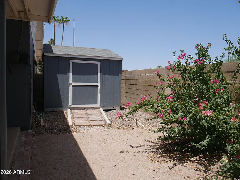 1201 W Loughlin Dr — Photo 25
