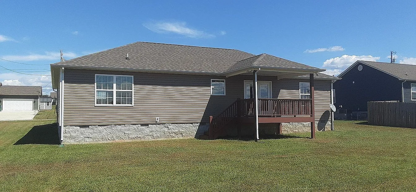 3 Bedroom 2 Bath Winchester — Photo 3