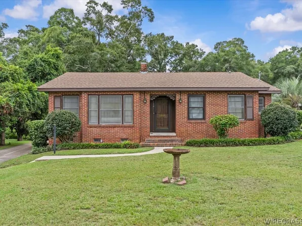 108 E Register Ave, Geneva, AL 36340