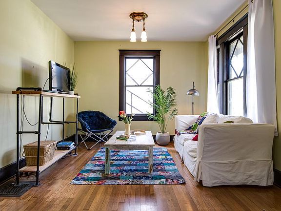 3rd image of 1713 Beechwood Ave #1