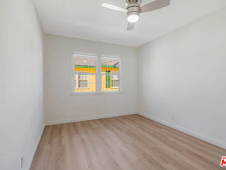 2308 1/2 Pisani Pl — Photo 13