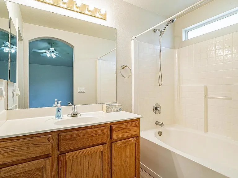 7035 W Phelps Rd — Photo 19