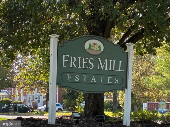 127 Claire Ct, Turnersville, NJ 08012