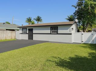 5604 Garden Avenue, West Palm Beach, FL 33405