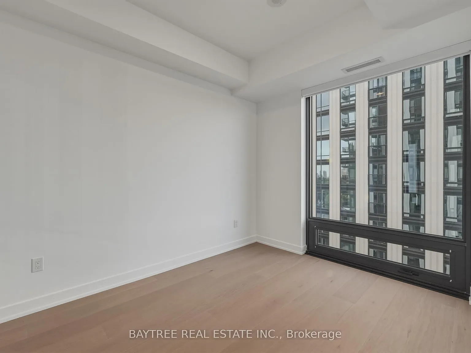 South Forest Hill Residences-East Tower — Photo 2
