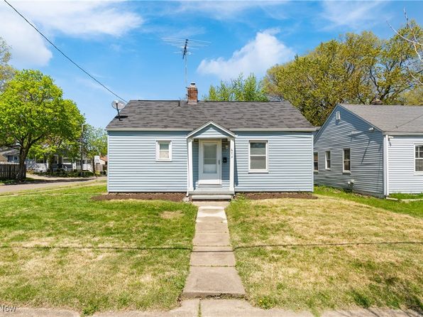 679 E Archwood Ave, Akron, OH 44306