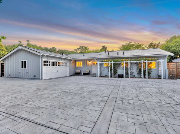 629 Saint Marys Rd, Lafayette, CA 94549