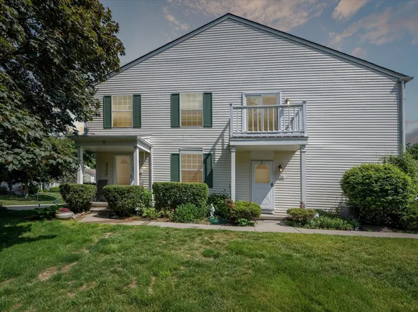 1438 Mariner Dr, Walled Lake, MI 48390