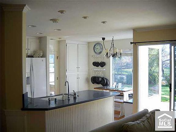 Great place to cook and entertain while overlooking the family room