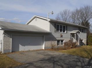 25 Claire Dr, Pine Bush, NY 12566