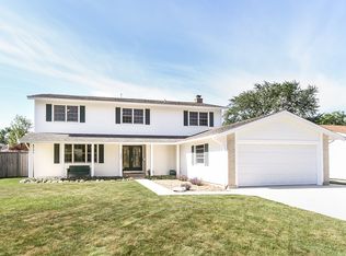 325 Brighton Rd, Elk Grove Village, IL 60007