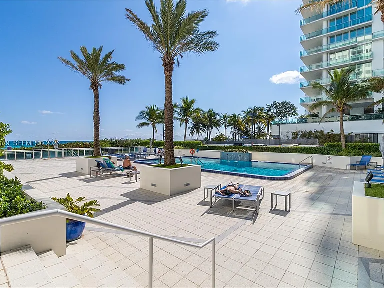 6917 Collins Ave #L-103 — Photo 15