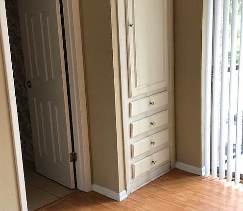 3rd image of 121 Oyster Bay Cir APT 270