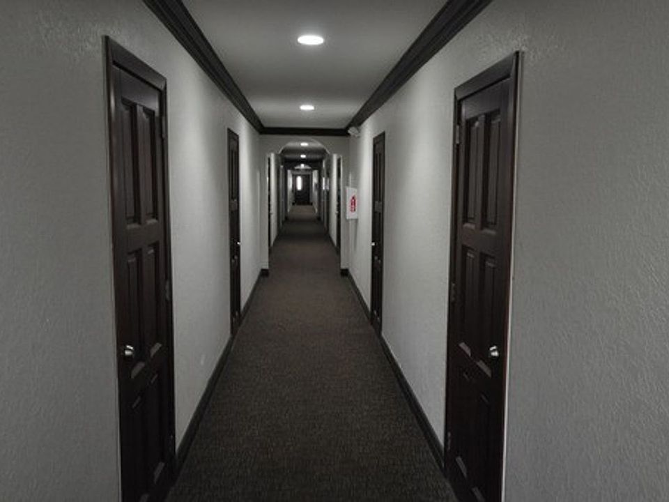 1st image of 1941 NE 51st St #26