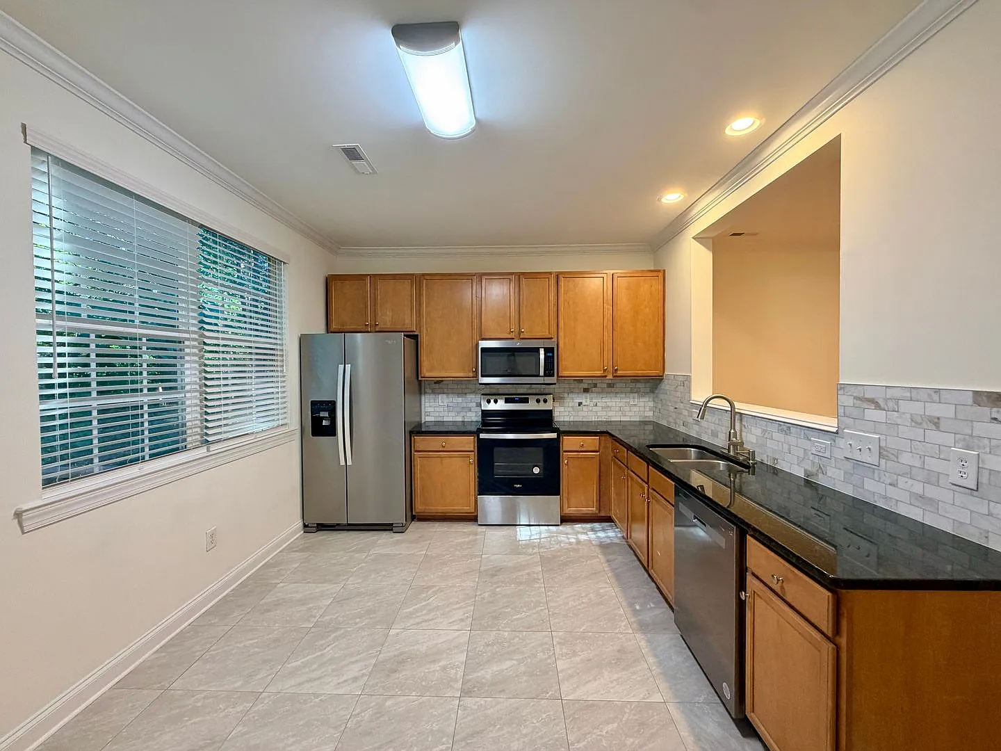 Beautiful Updated Townhouse located in Iredell County! 2BR/2.5BA Garage — Photo 4